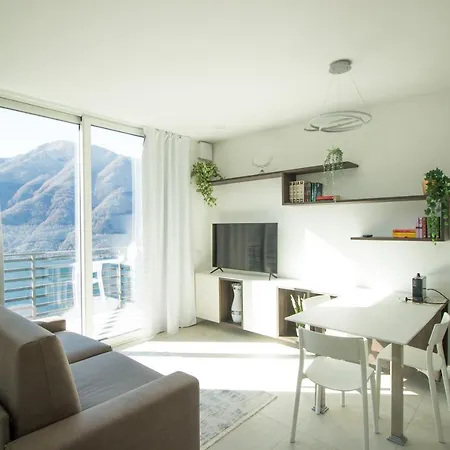 Simon's Place View Apartment Nesso